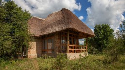 Mburo Safari Lodge Honeymoon Cottage